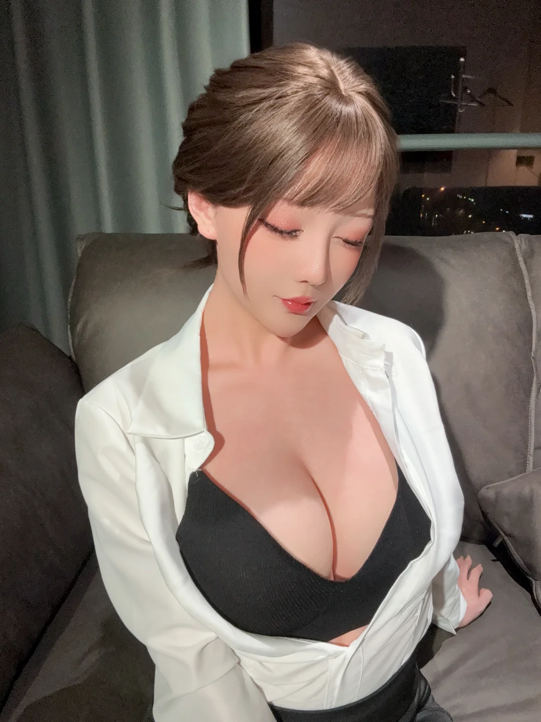 星之迟迟_–_2025年02月计划G_不胜酒力的新人后辈_103P1V_4_03GB 2025-2-G (14).webp